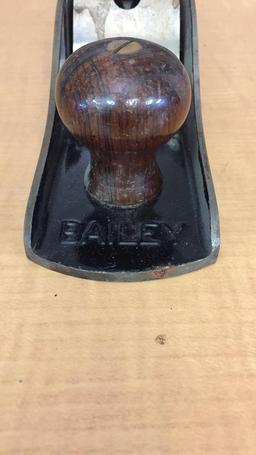 ANTIQUE STANLEY BAILEY NO. 5 PLANE