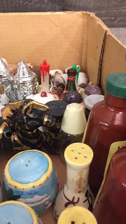 LARGE COLLECTION OF NOVELTY SALT & PEPPER SHAKERS