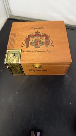 GENUINE BRIAR PIPES AND ARTURO FUENTE CIGAR BOX