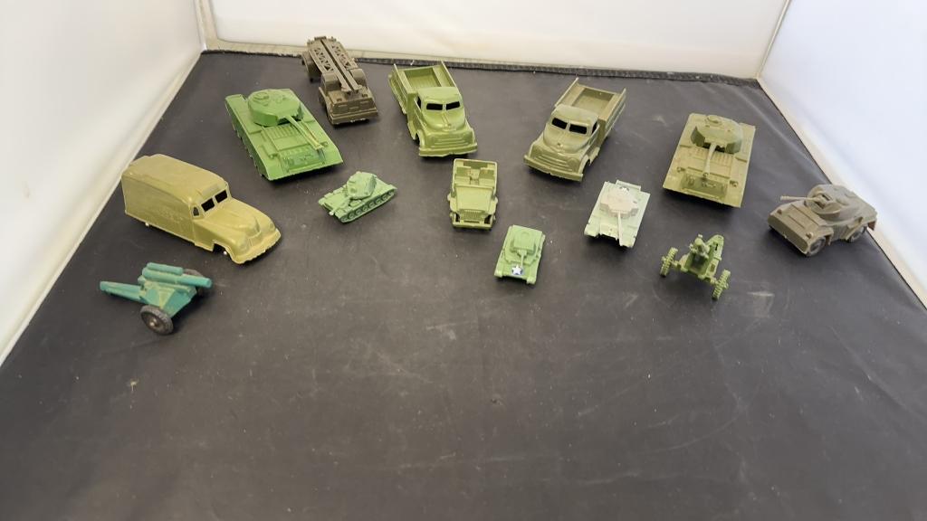 VINTAGE PLASTIC MILITARY TOY VEHICLES