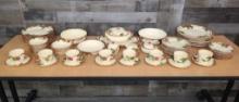 69PC FRANCISCAN WARE HAND-CRAFTED APPLE CHINA SET