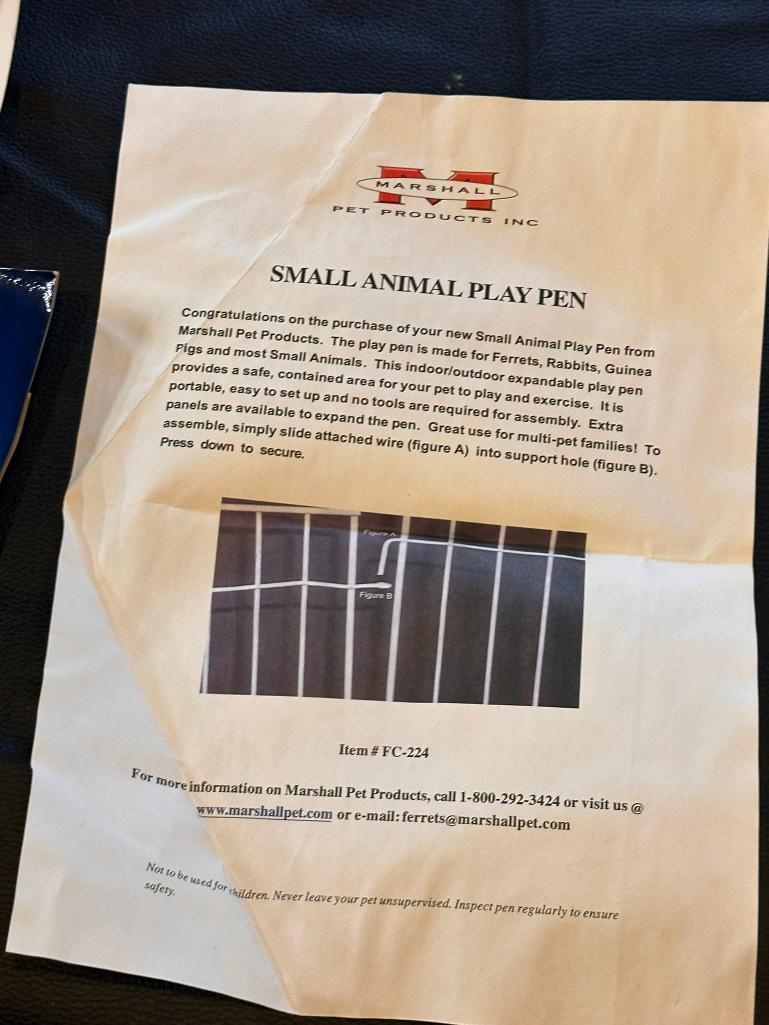 Marshall Small Animal Play Pen & Floor Mat Pen w/ 11 18in Panels, Paperwork, Bag