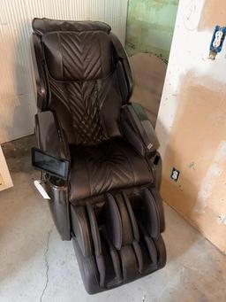 Cozzia CZ-641 Massage Chair w/ Orig. Receipts & Paperwork, Paid $5,745.88 at NFM