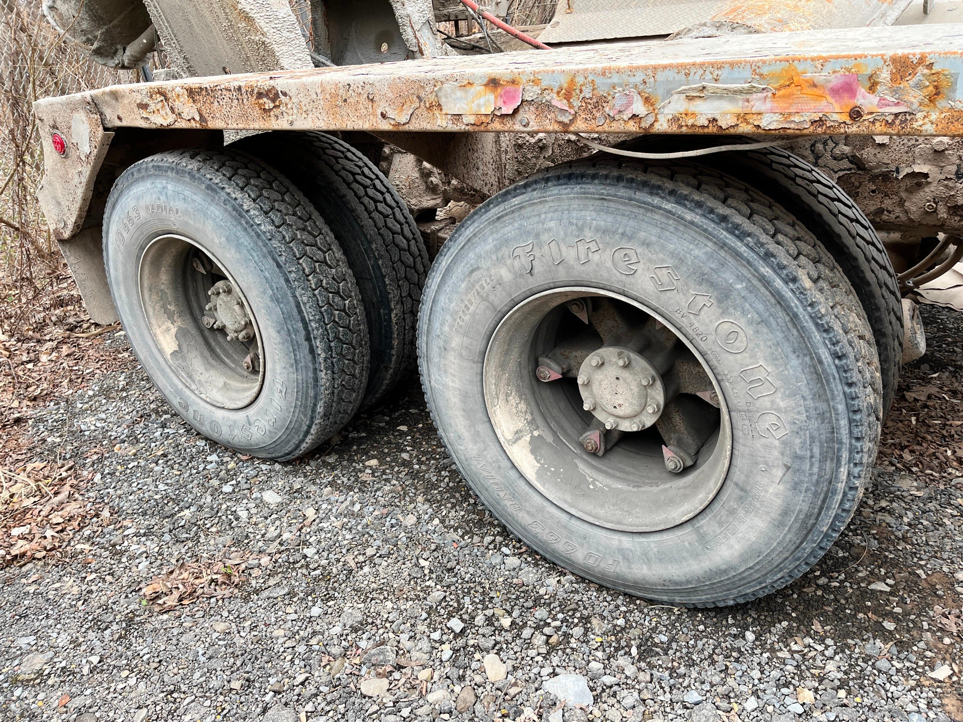 2000 KENWORTH CONCRETE MIXER TRUCK VN:N/A powered by diesel engine, equipped with Road Ranger 8LL