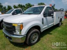 2017 FORD F350 SERVICE TRUCK VN:E28249 powered by gas engine, equipped with automatic transmission,