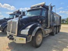 2017 KENWORTH T880 DUMP TRUCK VN:1NKZX4TX4HJ146781 powered by diesel engine, 500hp, equipped with
