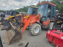 KUBOTA R520 RUBBER TIRED LOADER SN:10522 powered by Kubota diesel engine, 46hp, equipped with EROPS,