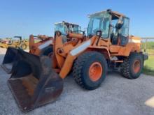 DOOSAN DL250 RUBBER TIRED LOADER SN:DWGCWLAFKC1010274 powered by Doosan diesel engine, equipped with