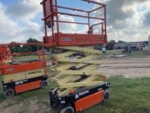 2019 JLG 1932R SCISSOR LIFT SN:M200031672 electric powered, equipped with 19ft. Platform height,