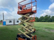 2018 JLG 1932R SCISSOR LIFT SN:M200024363 electric powered, equipped with 19ft. Platform height,