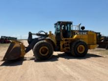 John Deere 744K W/JD 10FT Bucket