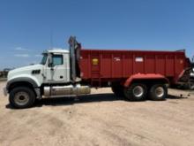 2016 Mack W/ With High Speed XHD-22 Manure Spread Bed