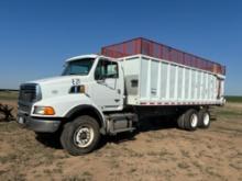 2009 Sterling Truck w/ Hitchcock Live Floor Sileage Bed