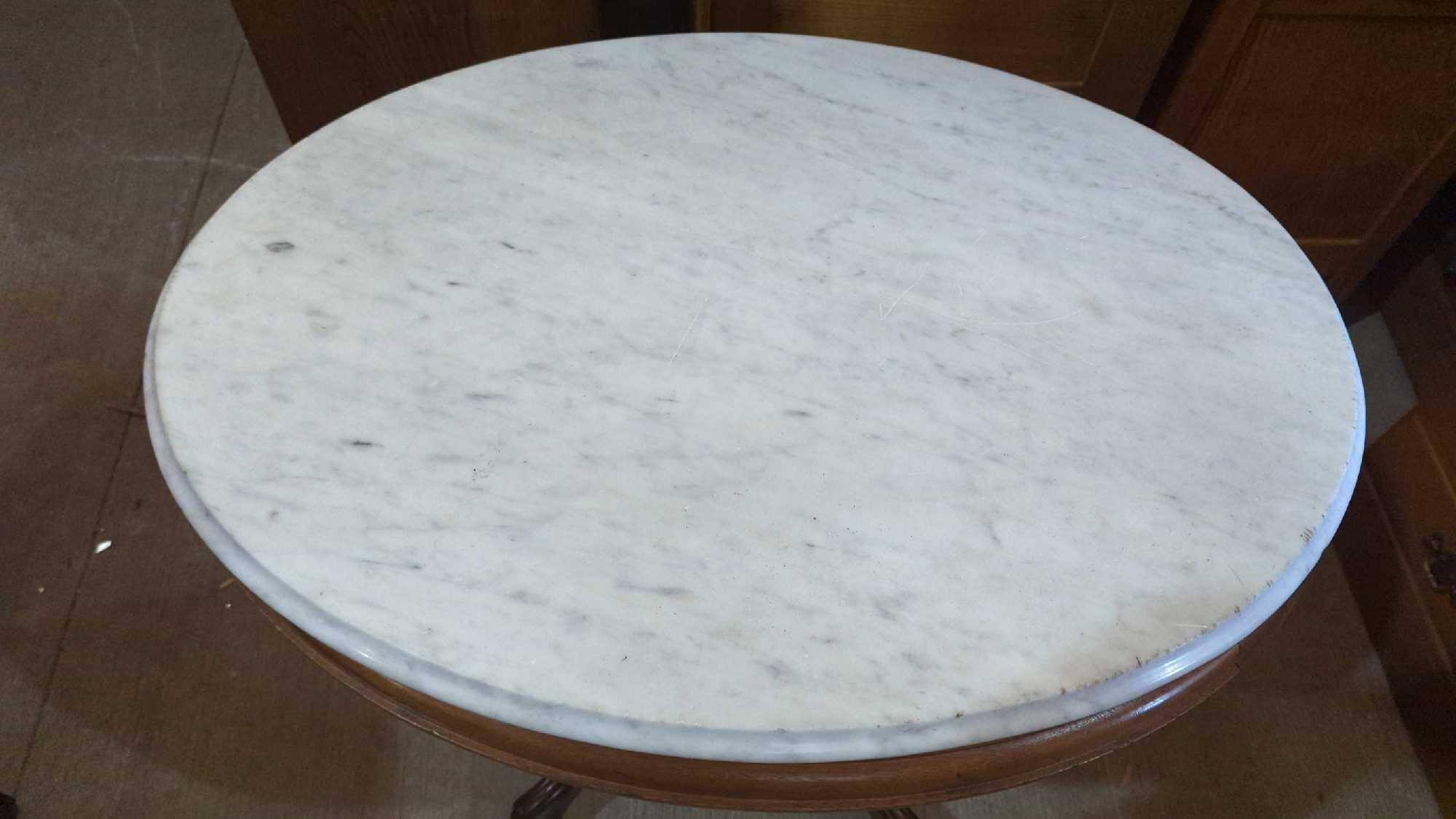 ANTIQUE OVAL MARBLE TOP ACCENT /SIDE TABLE 32"X23"x30"