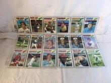 Lot of 18 Pcs Collector Vintage MLB Baseball Sport Trading Assorted Cards & Players -See Pictures