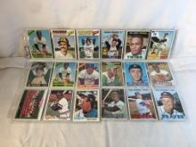 Lot of 18 Pcs Collector Vintage MLB Baseball Sport Trading Assorted Cards & Players -See Pictures