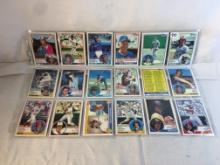 Lot of 18 Pcs Collector Vintage MLB Baseball Sport Trading assorted Cards & Players - See Pictures