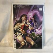 Collector Modern DC Comics VARIANT COVER Justice League dark 21 Comic Book No.20