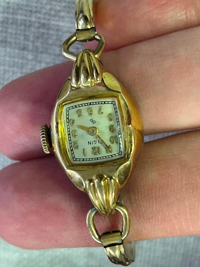 Ladies Vintage Elgin 17 Jewels Watch