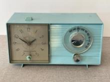 Vintage General Electric AM Clock Radio