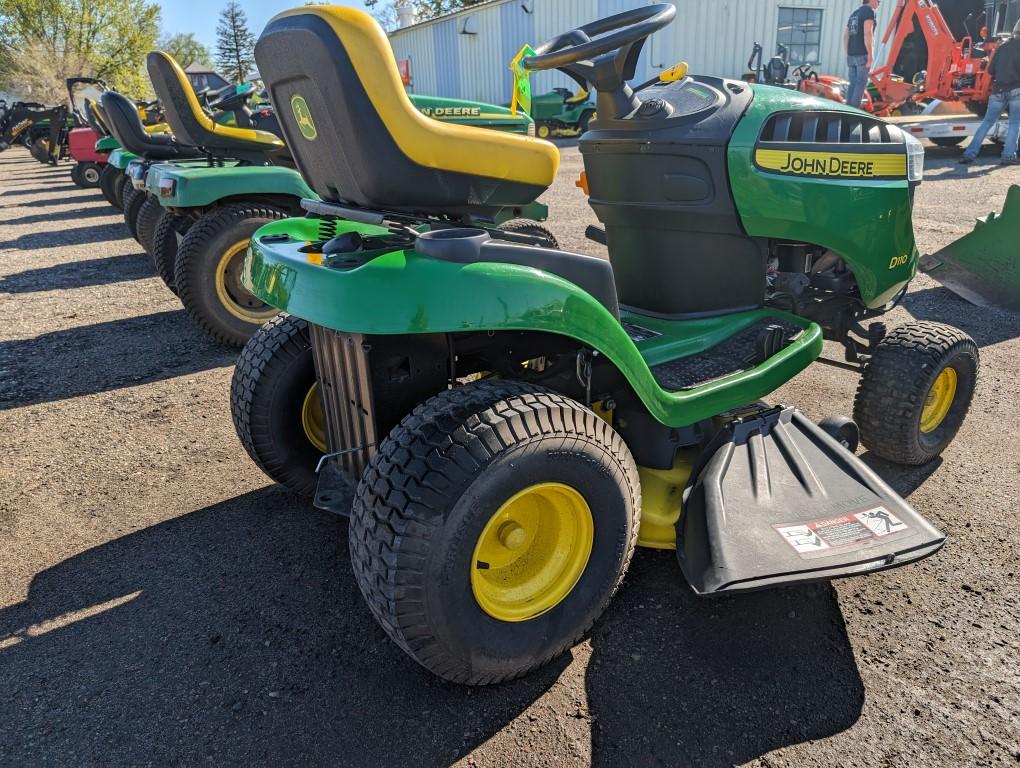 John Deere D110 Lawn Tractor