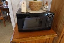 SHARP MICROWAVE WITH CHICKEN DECORATIVES