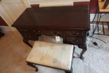 CIRCA 1950S DRESSING TABLE WITH BENCH TOP OF TABLE MEASURES 42 X 19