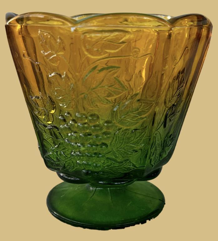 Assorted Colored Glass: (2) Jeanette Glass