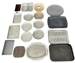 Assorted Baking Pans, etc.