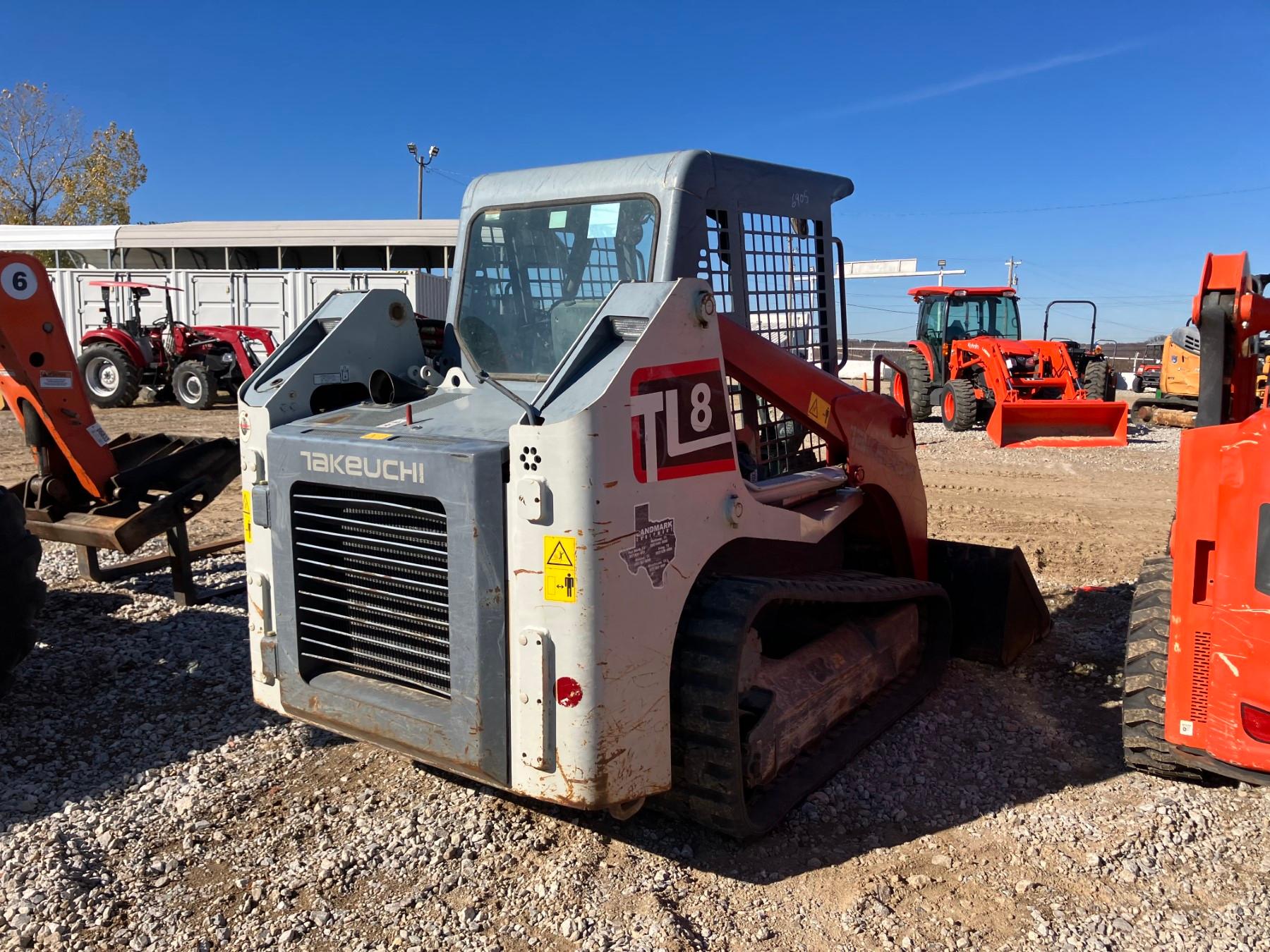 TAKEUCHI TL8 SKID STEER