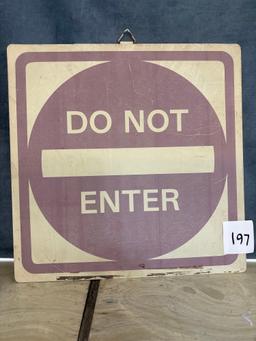 do not enter vintage steel sign 14 x 14?