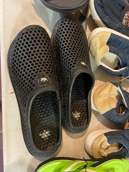 New Wild Wear shoes flip flops sandals clogs different sizes
