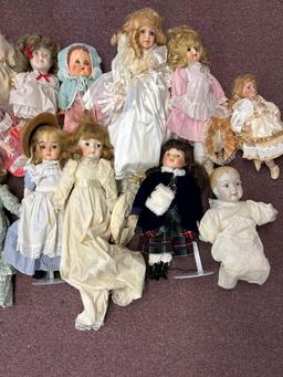 large lot of vintage and antique dolls