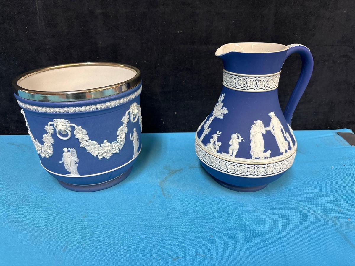 Wedgewood Jasper ware blue cachet pot
