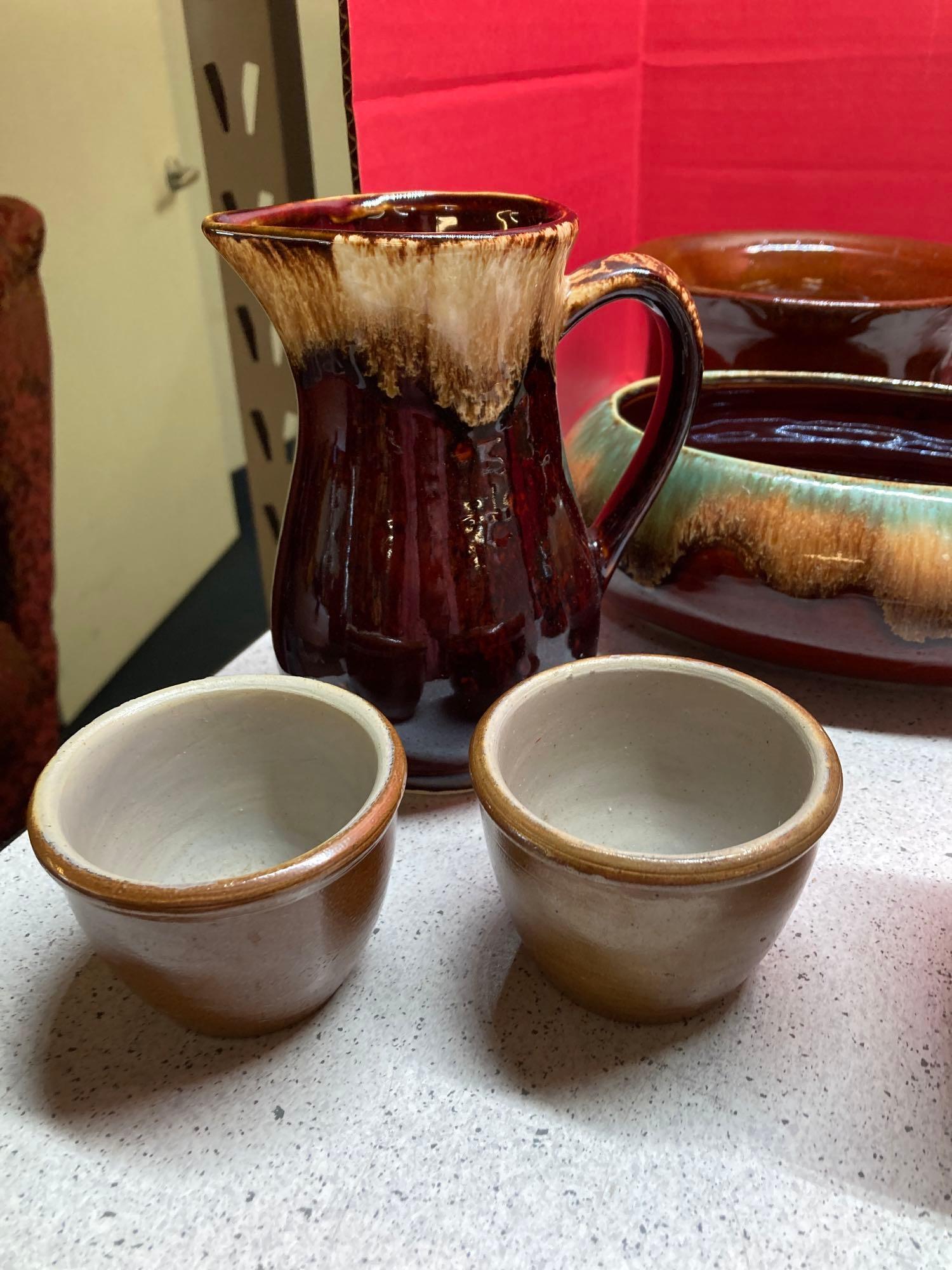 Hull McCoy Roseville, pottery items and more