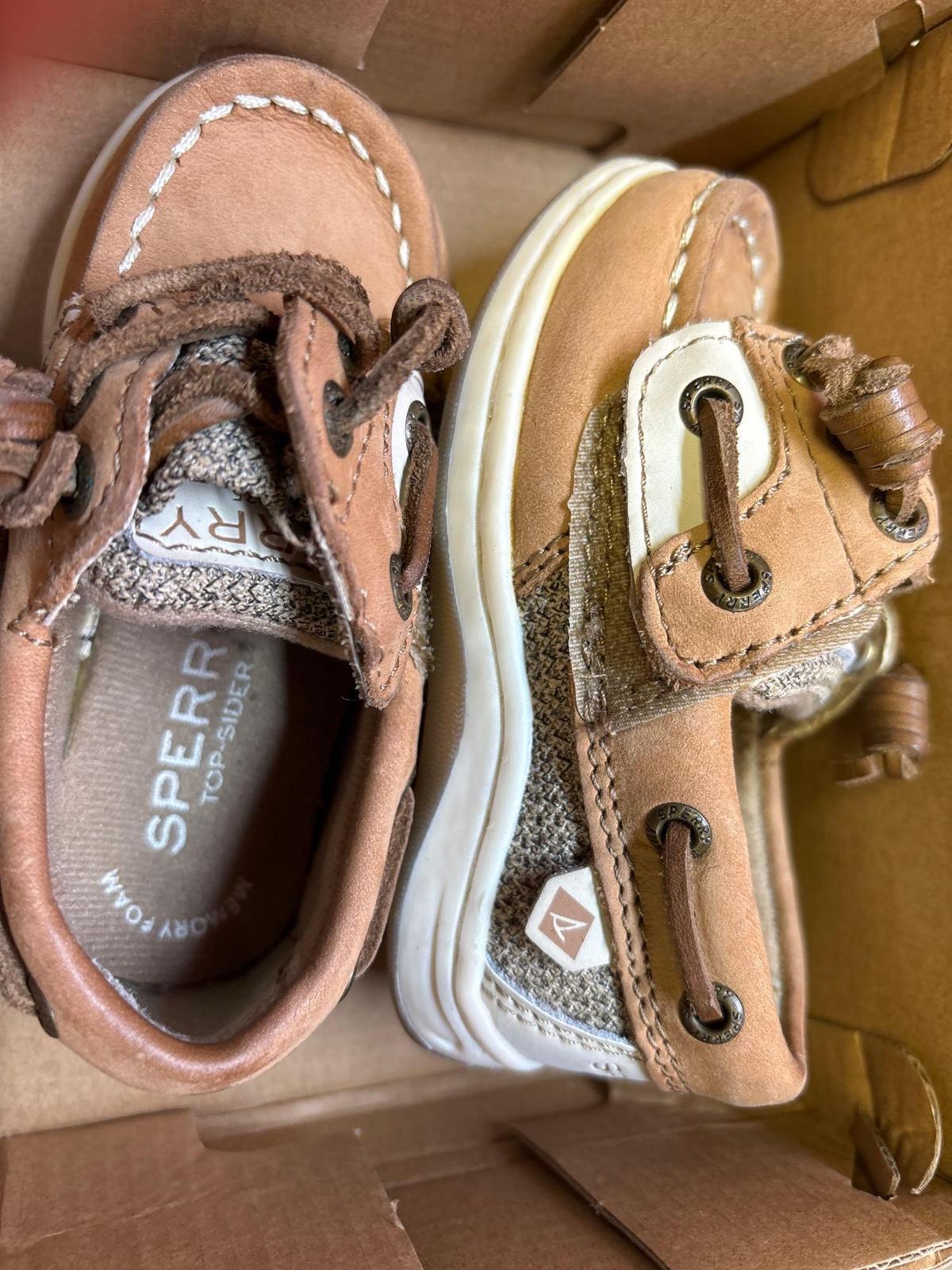 Sperry top sider size 5M girl shoe
