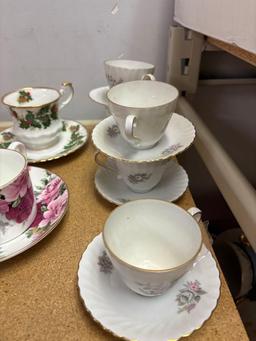 tea cups saucers miscellaneous porcelain pieces