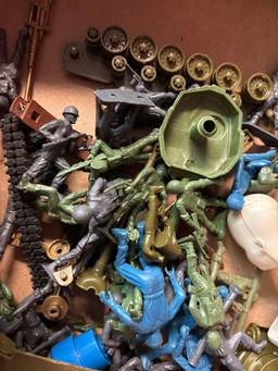 vintage toy army man tanks