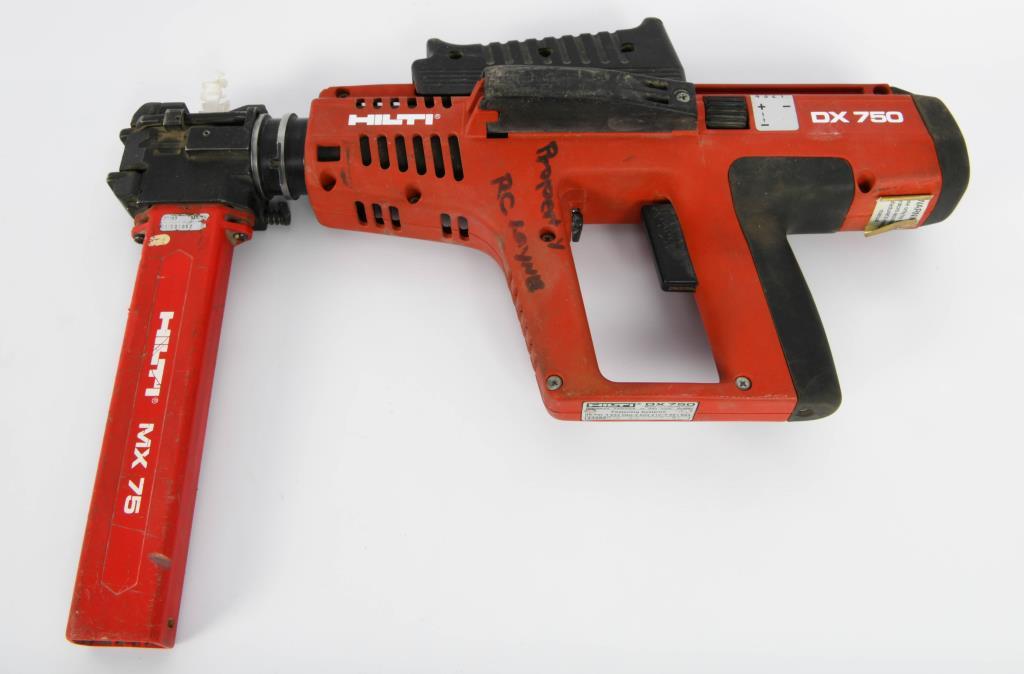 Hilti DX 75 Nail Gun w/Case & Accessories
