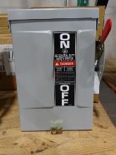 GE SPEC-SETTER SAFETY SWITCH 30 AMPS 3P 120/240VAC