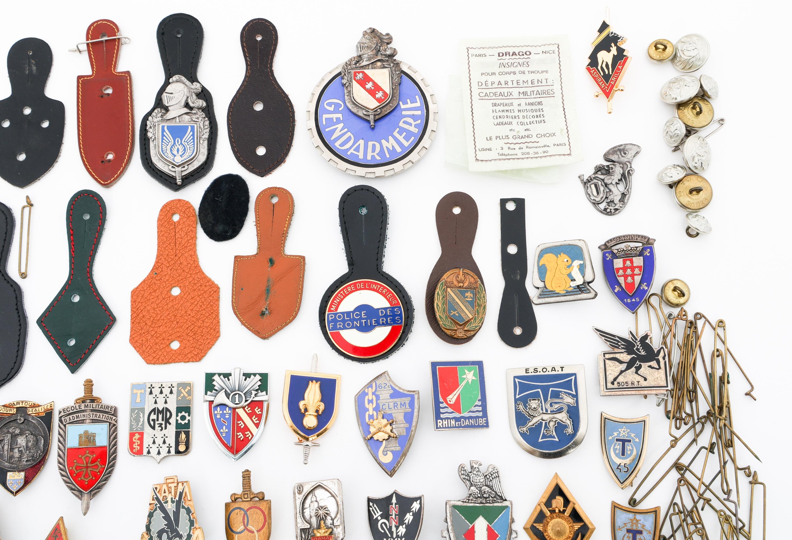 COLD WAR - CURRENT FRENCH MILITARY INSIGNIA