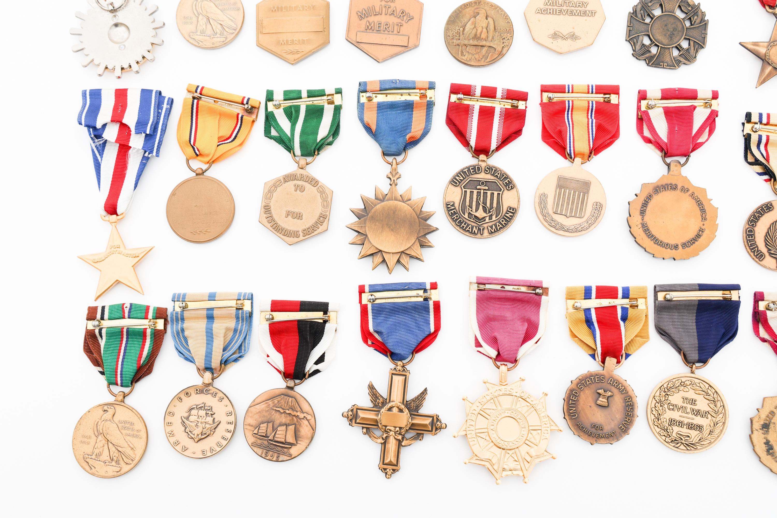 US MILITARY MEDALS & COMMEMORATIVE SERVICE MEDALS