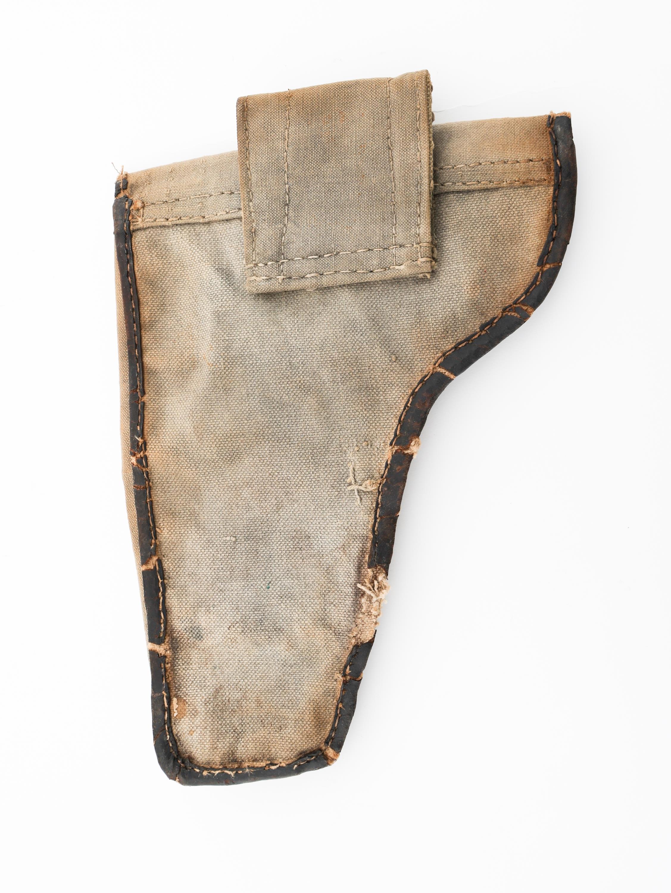 WWII - COLD WAR ERA WORLD MILITARY HOLSTERS