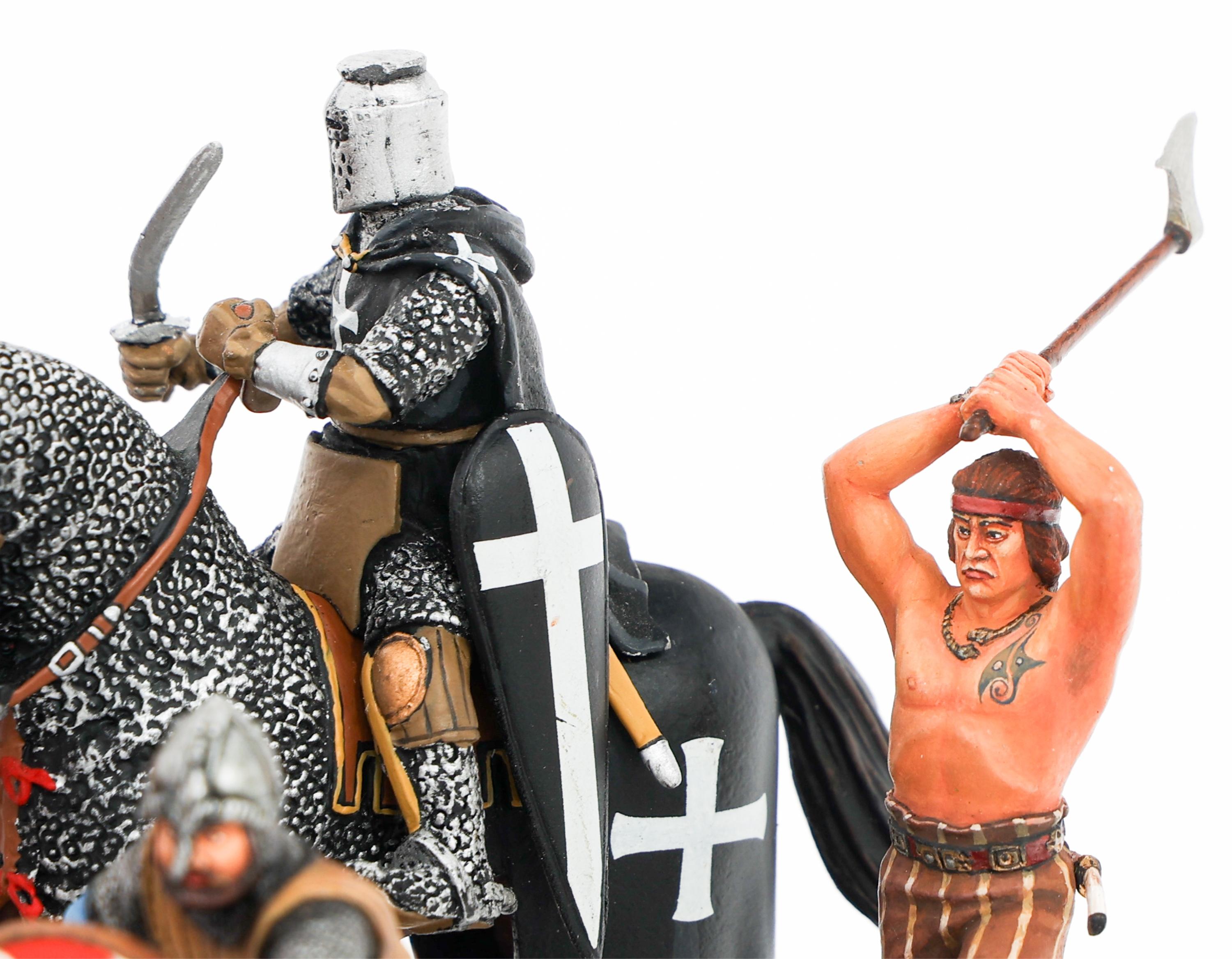 WORLD MILITARY THEMED TOYS & FIGURINES