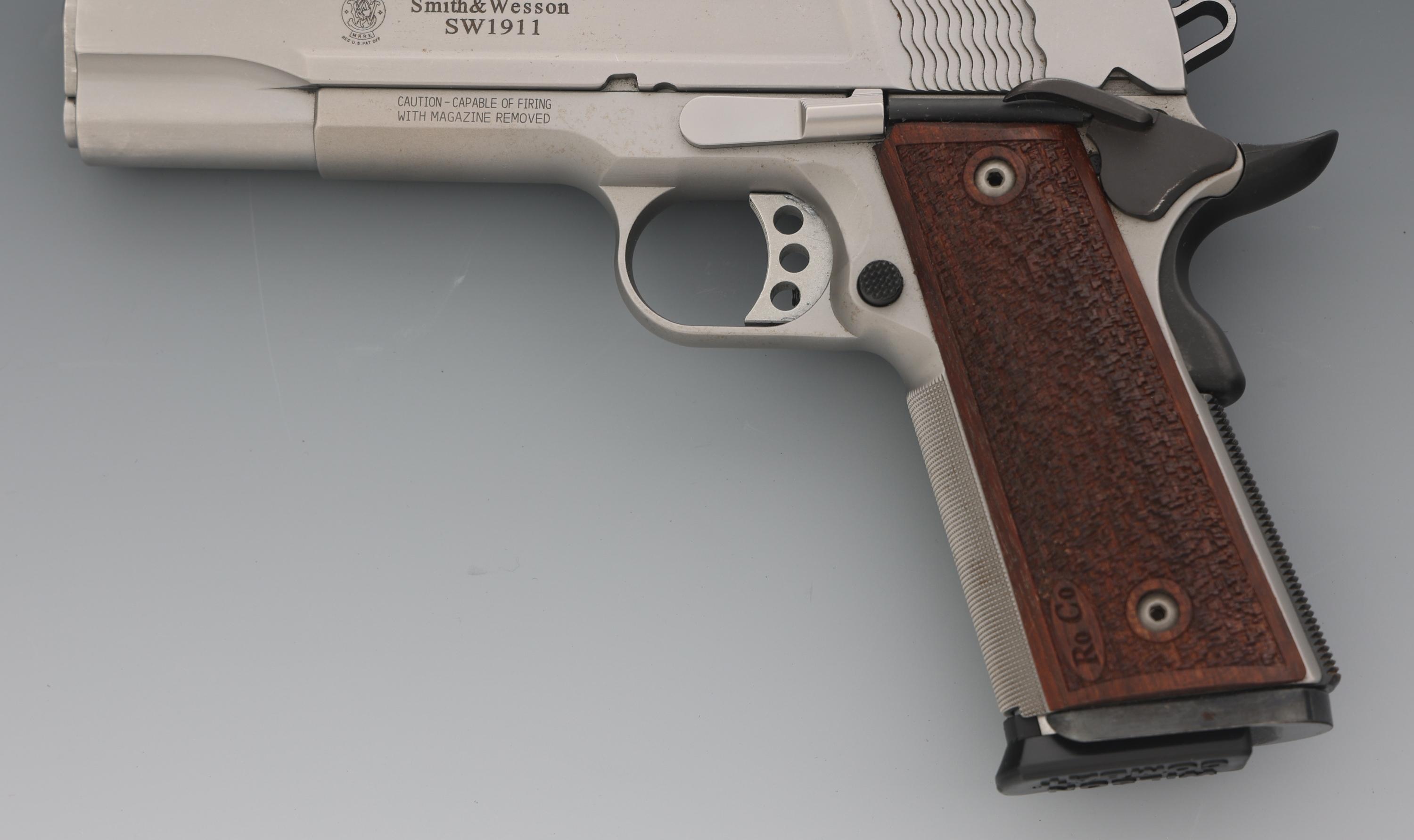SMITH & WESSON MODEL SW1911 PRO SERIES 9mm PISTOL