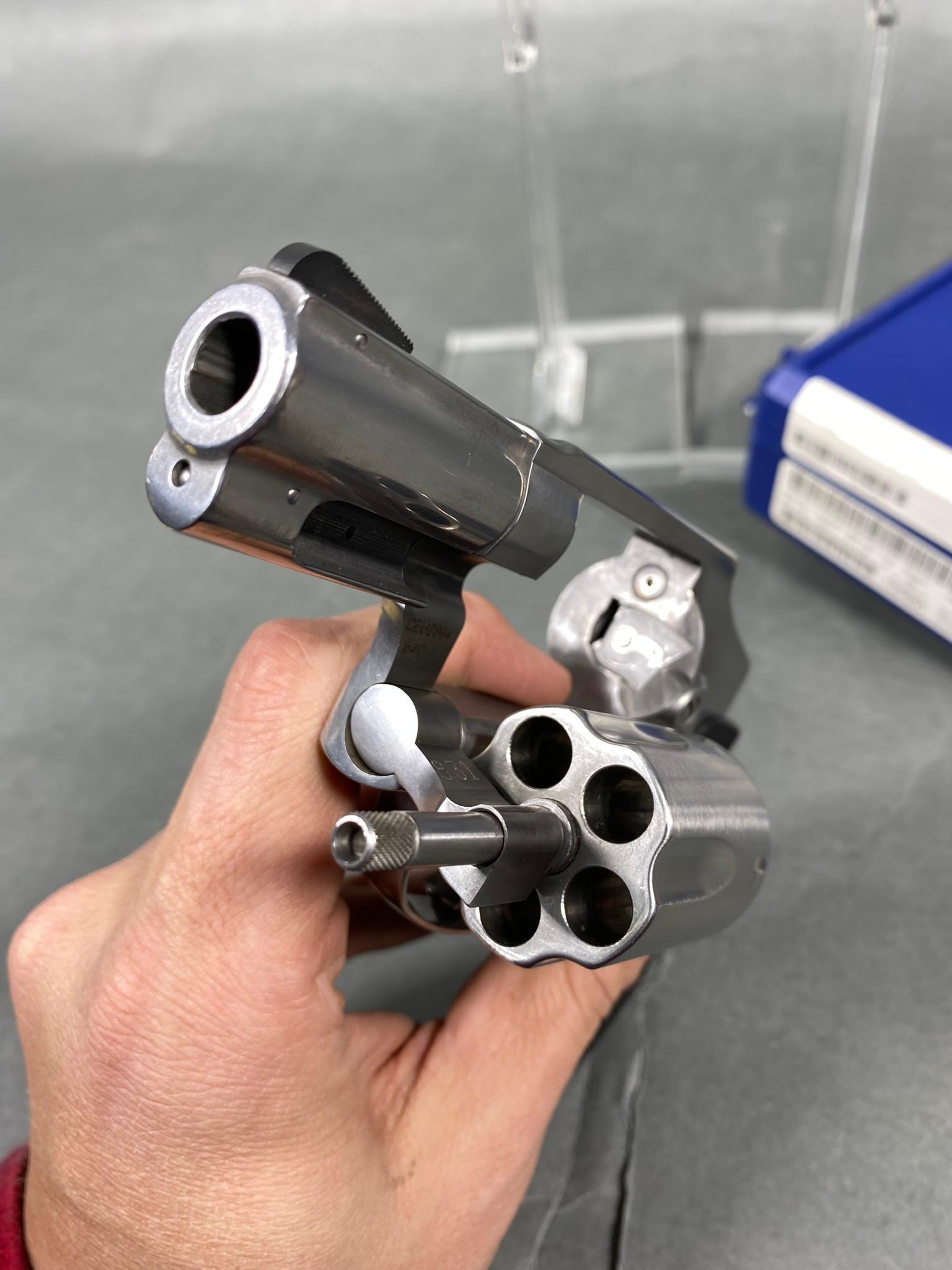 Smith & Wesson Model 640-1 357 Magnum Revolver Hammerless