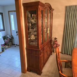 Dining Table & China Cabinet Set W/ (6) Chairs & Leaves