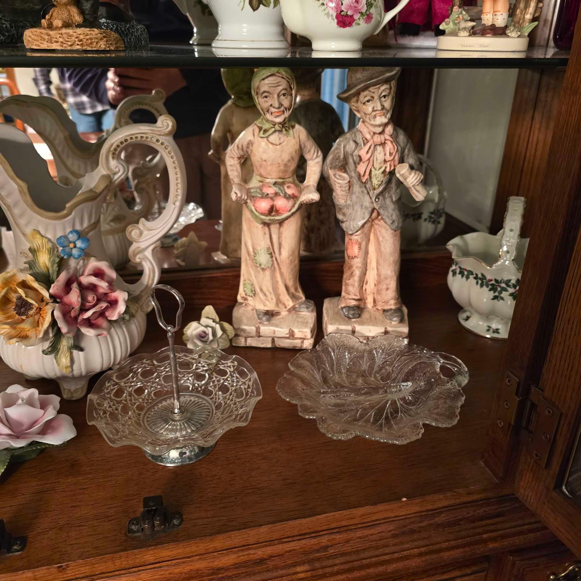 Collectible Figures & Teapots