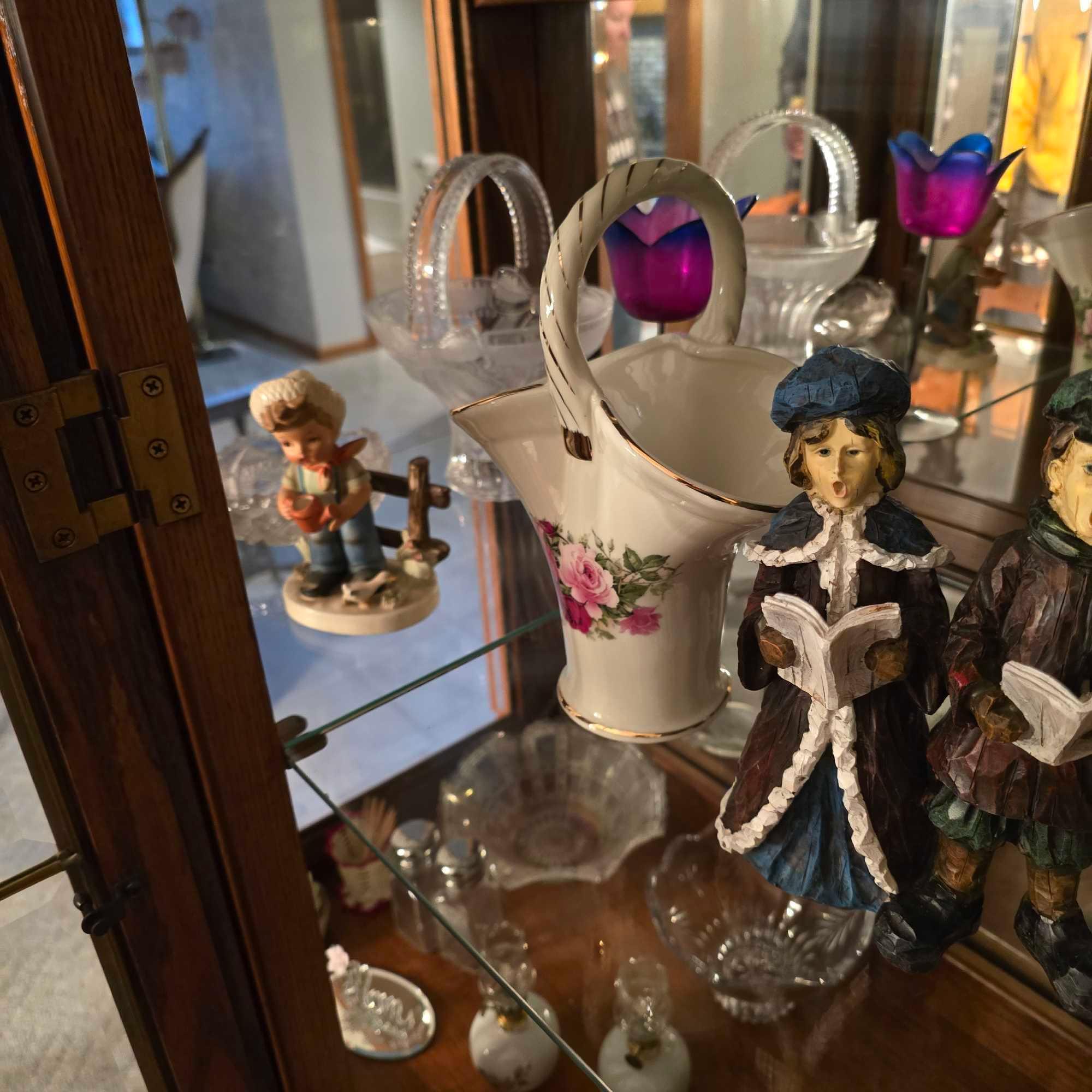 Collectible Figures & Teapots