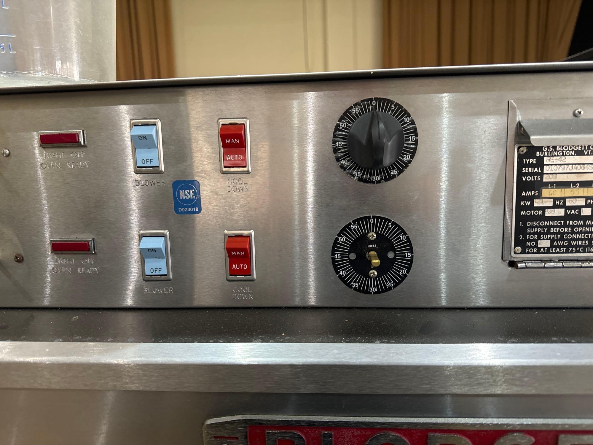 Blodgett RE42 stainless steel electric oven with racks